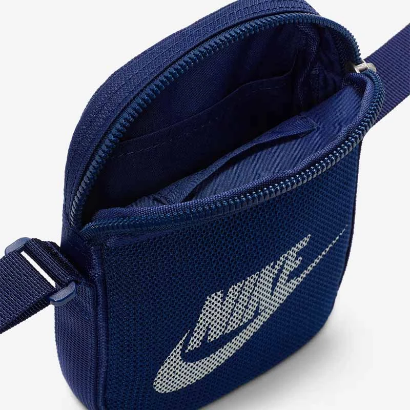 Чанта Nike NK HERITAGE S CROSSBODY - BA5871-492 Чанта Nike NK HERITAGE S CROSSBODY - BA5871-492