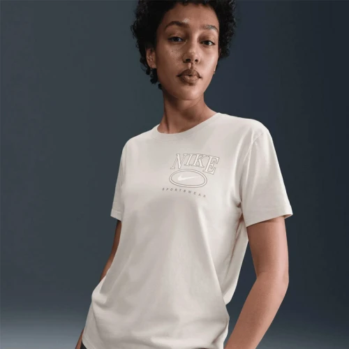 Дамска Тениска Nike W NSW CLUB SS TEE CC - IB2447-104