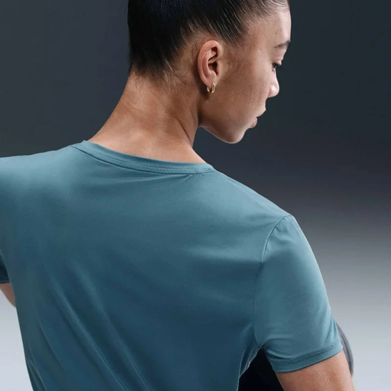 Дамска Тениска Nike W NK ONE CLASSIC DF SS TOP WT - IB9408-006 Дамска Тениска Nike W NK ONE CLASSIC DF SS TOP WT - IB9408-006