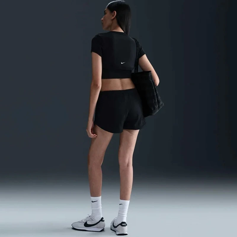 Дамски Къси Панталони Nike W NSW NK CHLL WFL MR 3 SHORT - HJ3842-011 Дамски Къси Панталони Nike W NSW NK CHLL WFL MR 3 SHORT - HJ3842-011