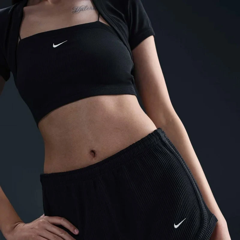 Дамски Къси Панталони Nike W NSW NK CHLL WFL MR 3 SHORT - HJ3842-011 Дамски Къси Панталони Nike W NSW NK CHLL WFL MR 3 SHORT - HJ3842-011