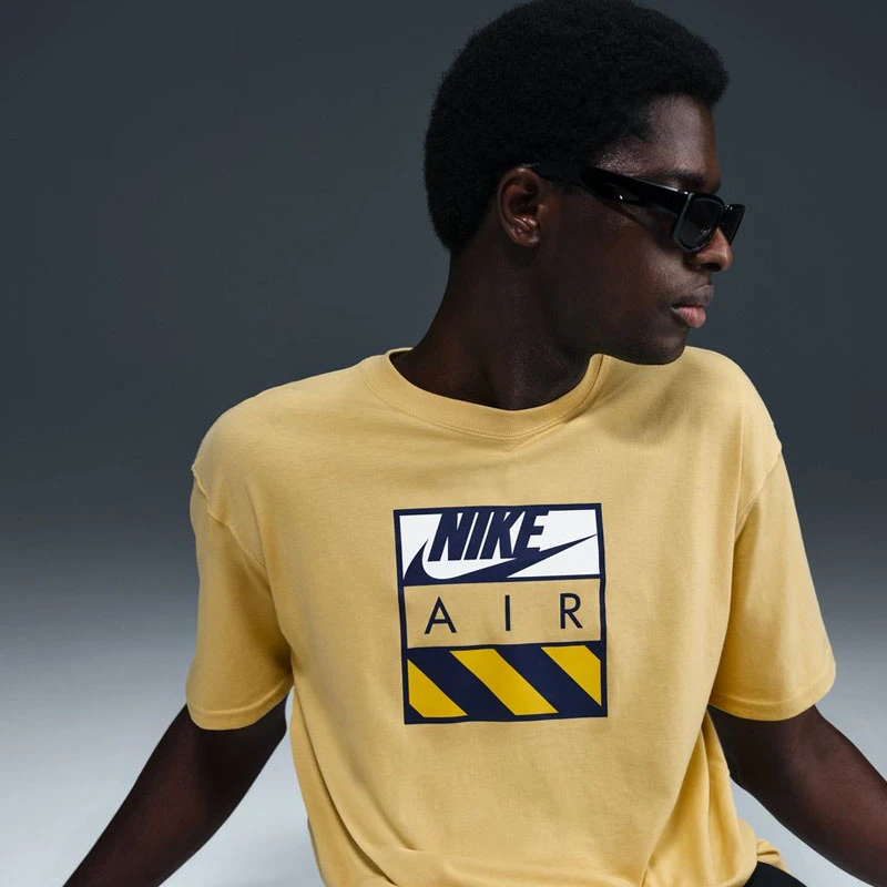 Мъжка Тениска Nike M NSW TEE M90 NK AIR SP25 1 - HJ0578-700 Мъжка Тениска Nike M NSW TEE M90 NK AIR SP25 1 - HJ0578-700