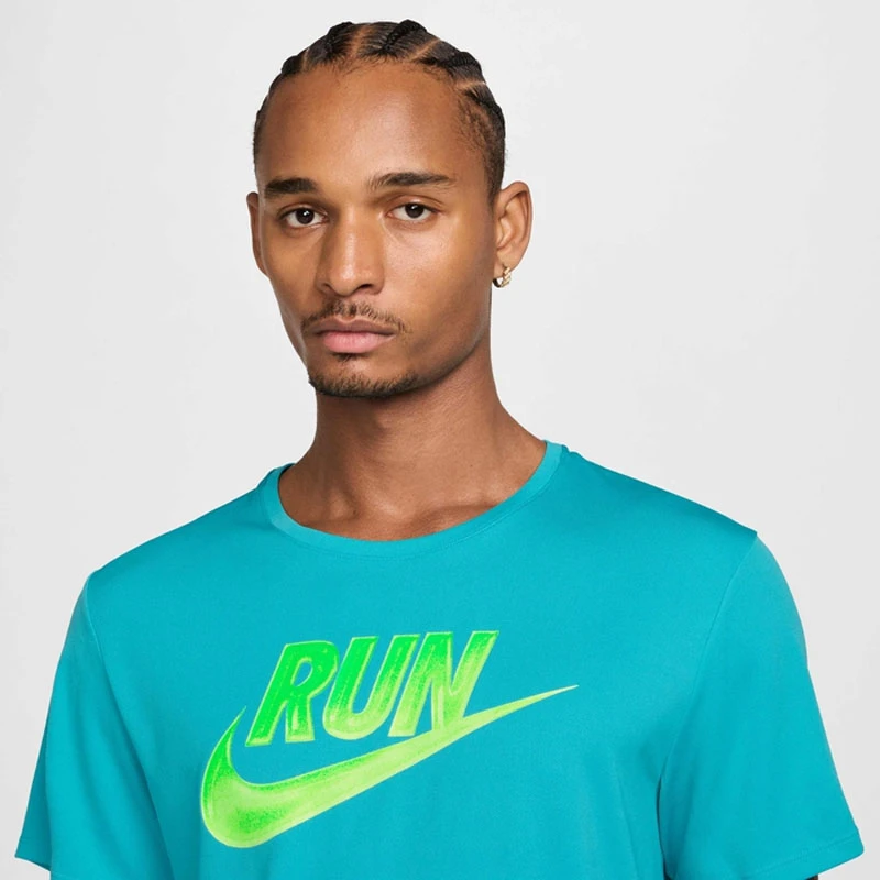 Мъжка Тениска Nike M NK RUN ENERGY MILER SS TOP - HJ3564-345 Мъжка Тениска Nike M NK RUN ENERGY MILER SS TOP - HJ3564-345