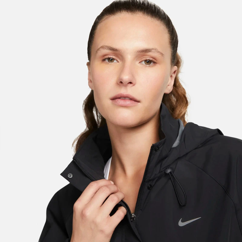 Дамско Яке Nike W NK SWIFT SF JKT Дамско Яке Nike W NK SWIFT SF JKT