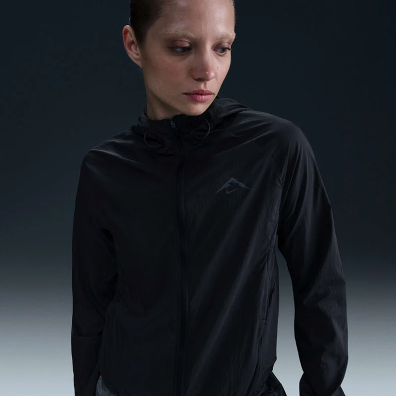 Дамско Яке Nike W NK TRAIL REPEL JKT Дамско Яке Nike W NK TRAIL REPEL JKT