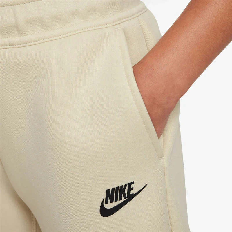 Детски Къси Панталони Nike B NSW TECH FLC SHORT Детски Къси Панталони Nike B NSW TECH FLC SHORT