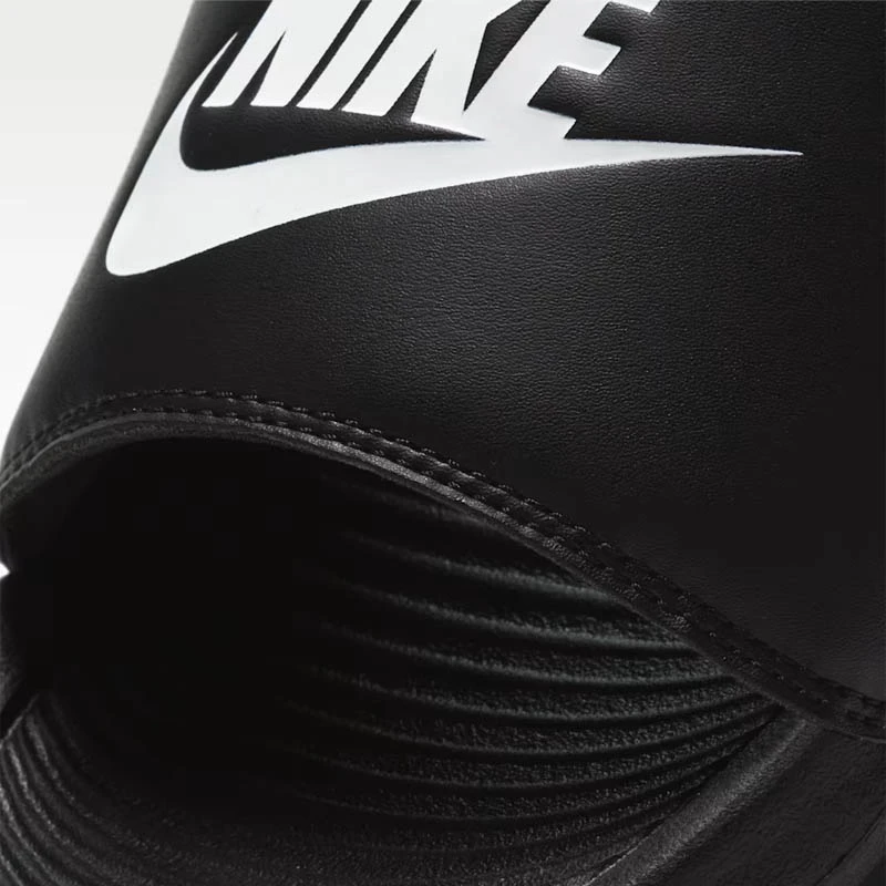 ЧЕХЛИ NIKE VICTORI ONE SLIDE ЧЕХЛИ NIKE VICTORI ONE SLIDE