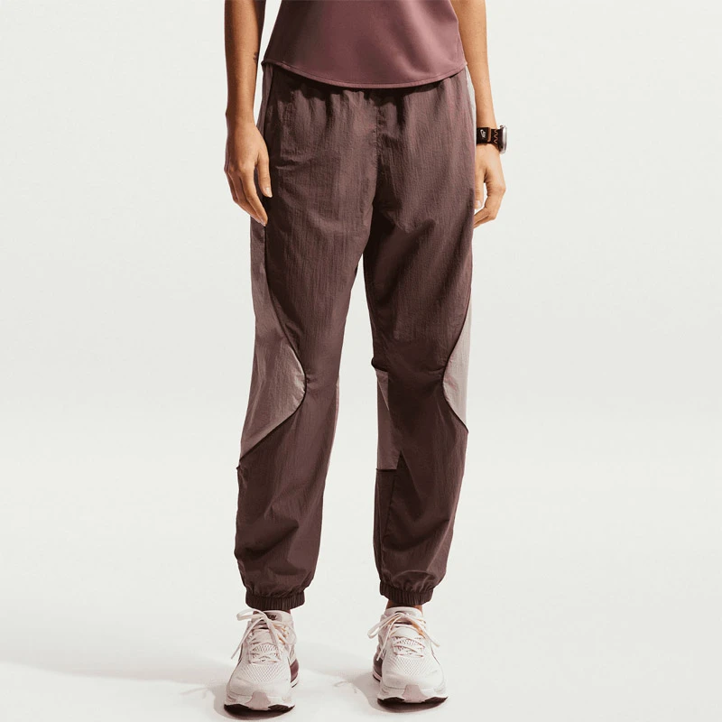 Дамски Екип Nike W NK SWIFT UV RPL JKT NV - IM9480-502 Дамски Екип Nike W NK SWIFT UV RPL JKT NV - IM9480-502