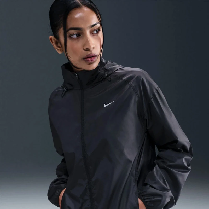 Дамско Яке Nike W NK TEMPO REPEL JKT - HV5769-010 Дамско Яке Nike W NK TEMPO REPEL JKT - HV5769-010