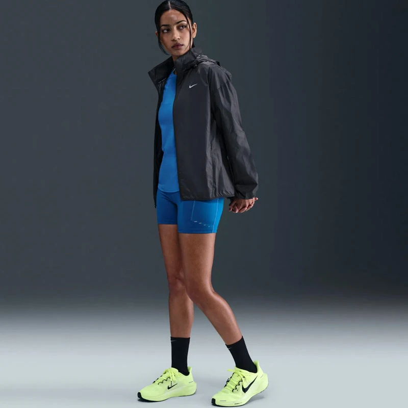 Дамско Яке Nike W NK TEMPO REPEL JKT - HV5769-010 Дамско Яке Nike W NK TEMPO REPEL JKT - HV5769-010