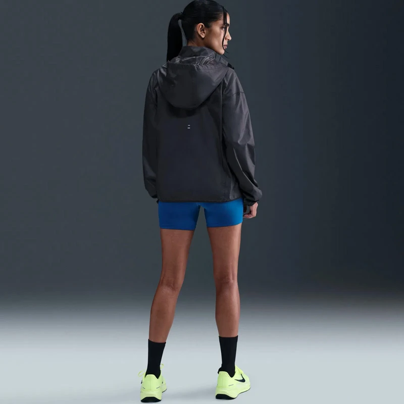 Дамско Яке Nike W NK TEMPO REPEL JKT - HV5769-010 Дамско Яке Nike W NK TEMPO REPEL JKT - HV5769-010