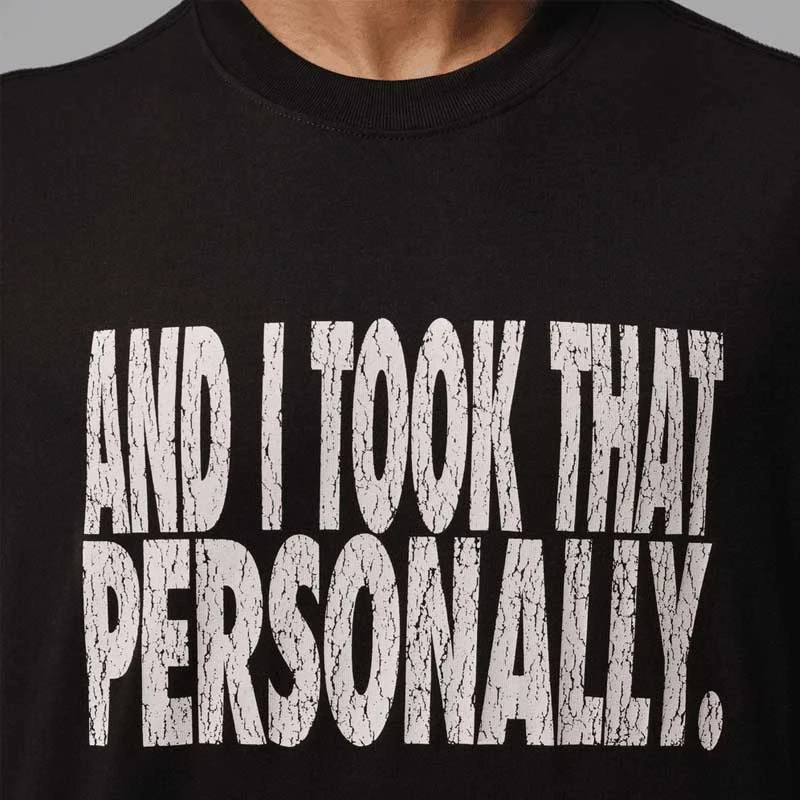 Мъжка Тениска Nike M J DF SPT GFX SS CREW VB - IF0870-010 Мъжка Тениска Nike M J DF SPT GFX SS CREW VB - IF0870-010