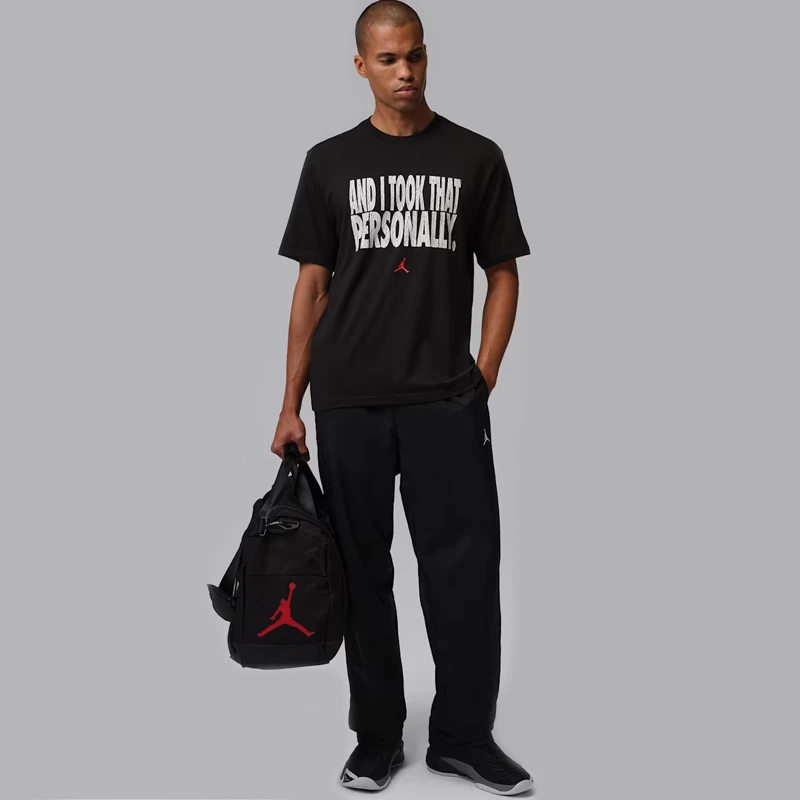 Мъжка Тениска Nike M J DF SPT GFX SS CREW VB - IF0870-010 Мъжка Тениска Nike M J DF SPT GFX SS CREW VB - IF0870-010