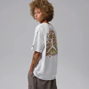 Дамска Тениска Nike W J BRK SS OS GFX TEE FRT - IR0780-100