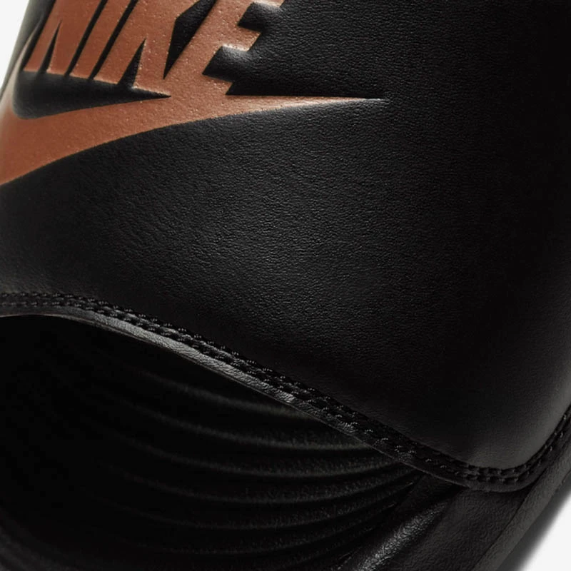 ЧЕХЛИ NIKE VICTORI ONE SLIDE ЧЕХЛИ NIKE VICTORI ONE SLIDE