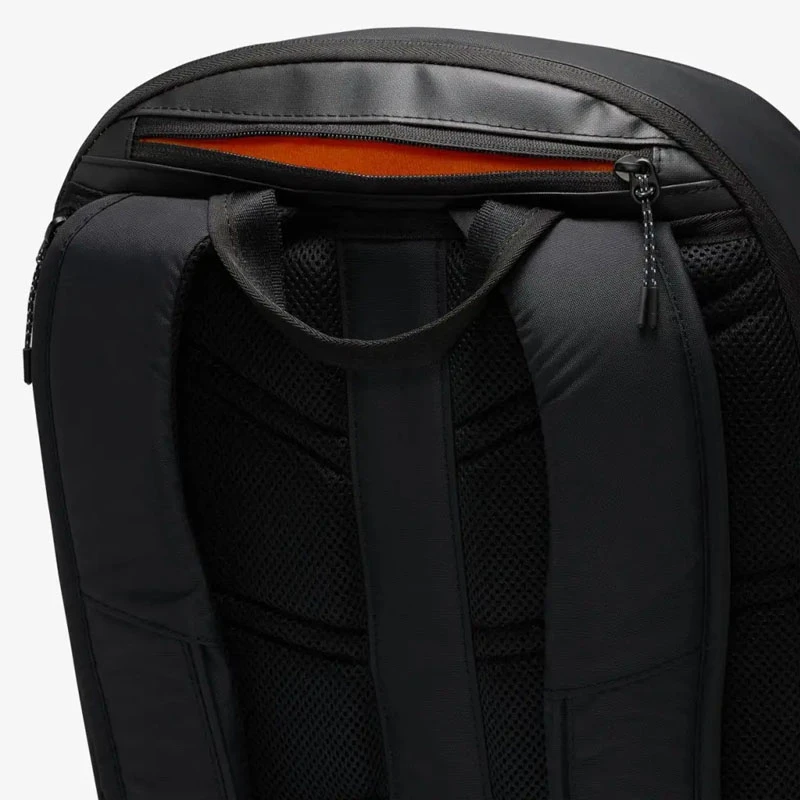Раница Nike NK NSW COMMUTE BKPK - FZ6128-011 Раница Nike NK NSW COMMUTE BKPK - FZ6128-011