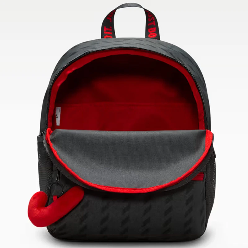Раница Nike Y NK JDI MINI BKPK - SU26 AOP - IO1530-010 Раница Nike Y NK JDI MINI BKPK - SU26 AOP - IO1530-010