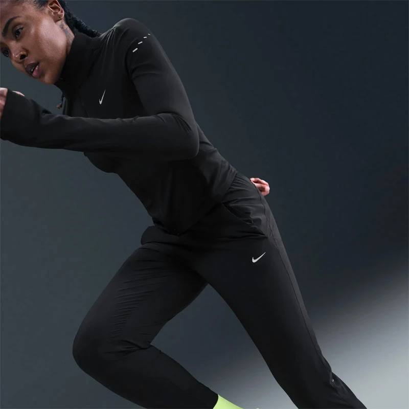 Дамско Долнище Nike W NK TEMPO DF MR 7/8 PANT - HV5764-010 Дамско Долнище Nike W NK TEMPO DF MR 7/8 PANT - HV5764-010