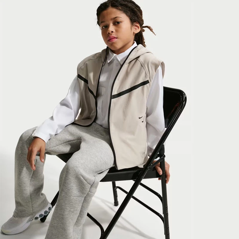 Детски Елек Nike B NSW TCH WVN VEST - IF2830-236 Детски Елек Nike B NSW TCH WVN VEST - IF2830-236