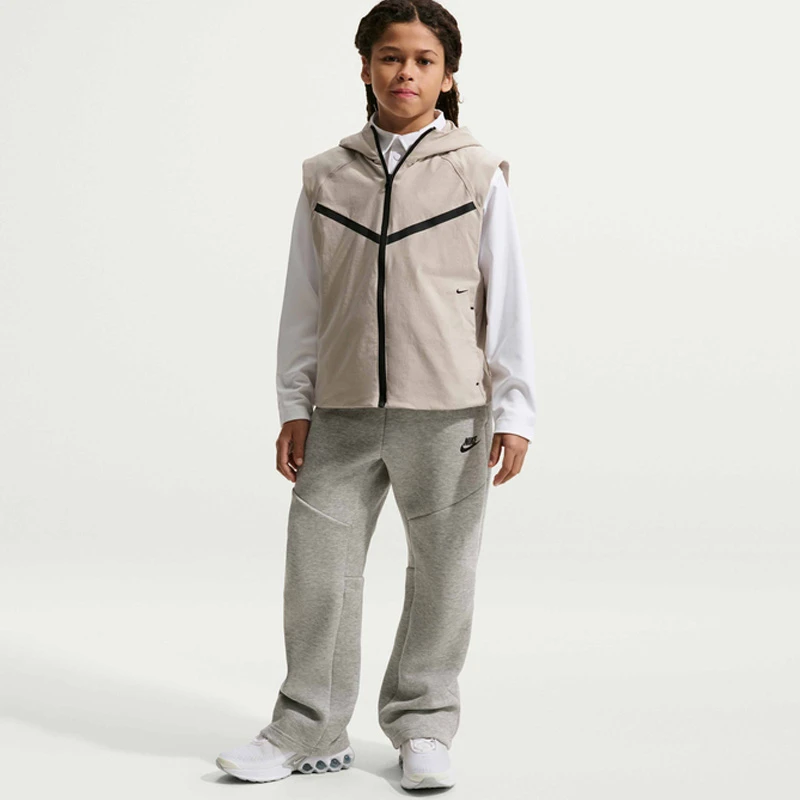 Детски Елек Nike B NSW TCH WVN VEST - IF2830-236 Детски Елек Nike B NSW TCH WVN VEST - IF2830-236