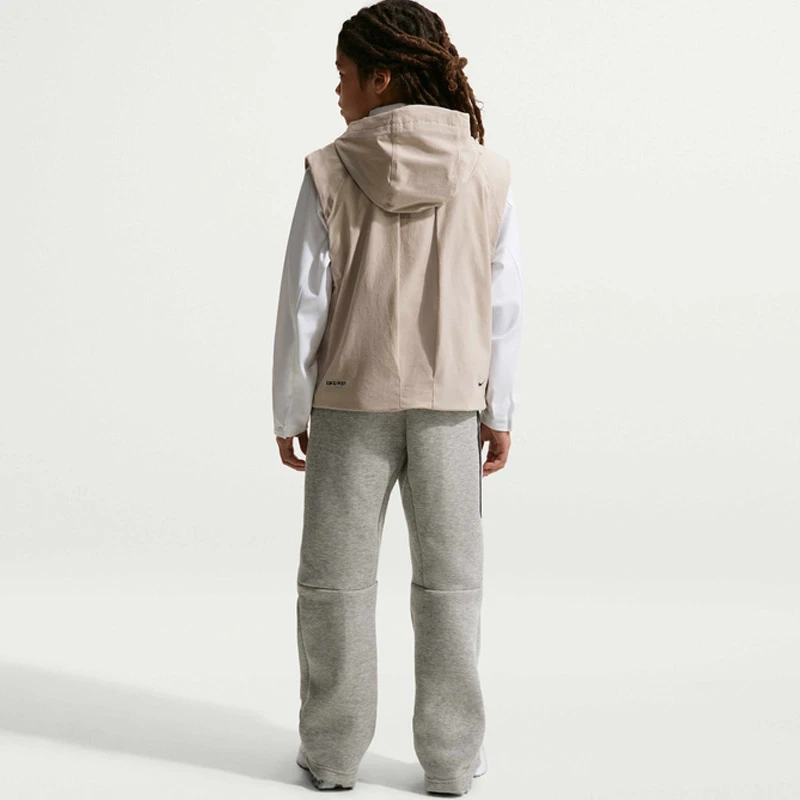 Детски Елек Nike B NSW TCH WVN VEST - IF2830-236 Детски Елек Nike B NSW TCH WVN VEST - IF2830-236