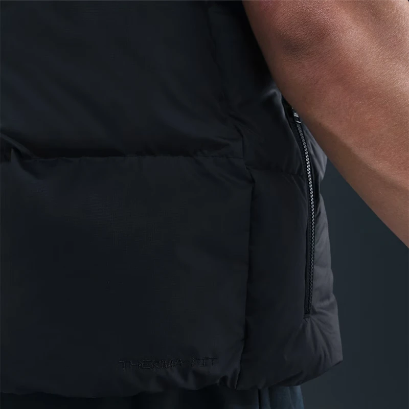 Мъжки Елек Nike M NK TF CLUB VEST MAX - IH2368-010 Мъжки Елек Nike M NK TF CLUB VEST MAX - IH2368-010