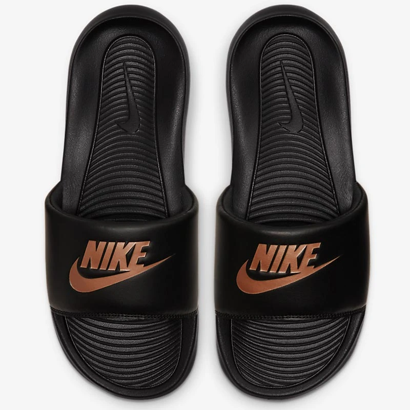 ЧЕХЛИ NIKE VICTORI ONE SLIDE ЧЕХЛИ NIKE VICTORI ONE SLIDE