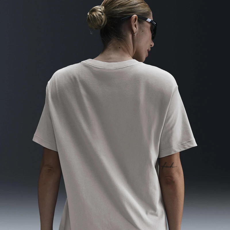 Дамска Тениска Nike W NSW TEE BF GLS Дамска Тениска Nike W NSW TEE BF GLS