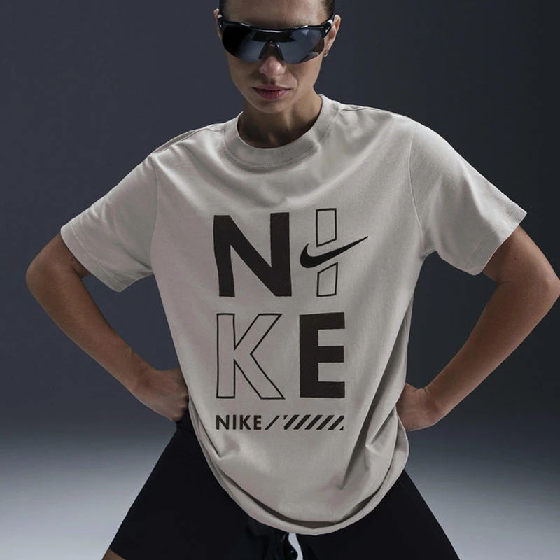 Дамска Тениска Nike W NSW TEE BF GLS Дамска Тениска Nike W NSW TEE BF GLS