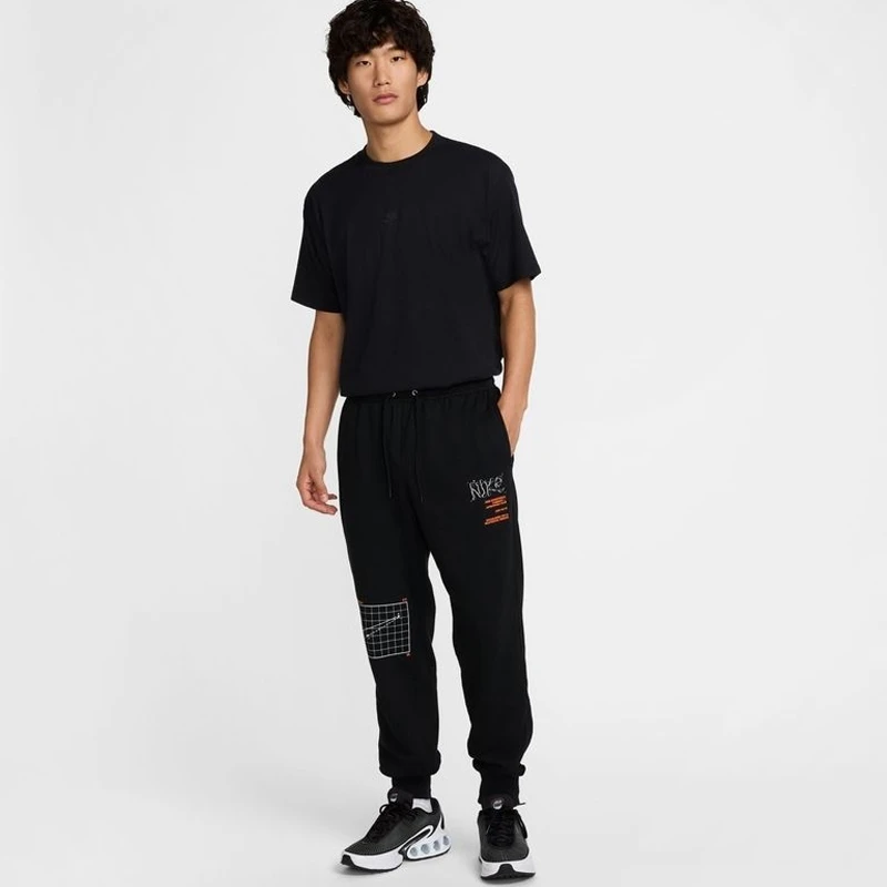 Мъжко Долнище Nike M NK CLUB FT JGGR MOON GFX Мъжко Долнище Nike M NK CLUB FT JGGR MOON GFX