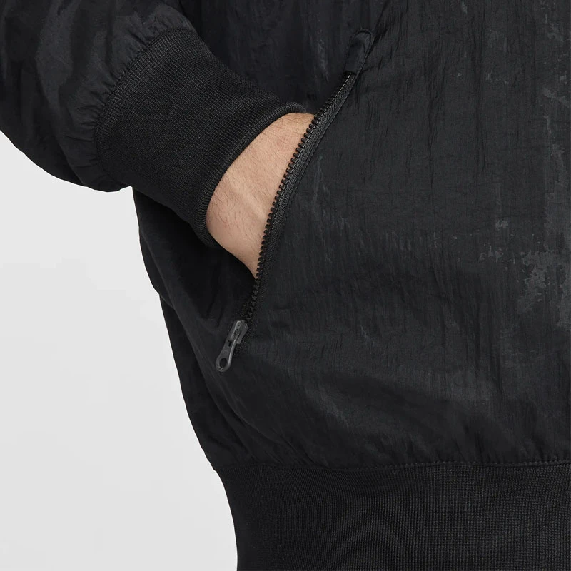 Мъжко Яке Nike M NSW BREAKING LND WR JKT Мъжко Яке Nike M NSW BREAKING LND WR JKT