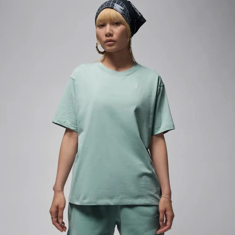 Дамска Тениска Nike W J BRK ESS SS GF TEE 23 - FN4500-017 Дамска Тениска Nike W J BRK ESS SS GF TEE 23 - FN4500-017