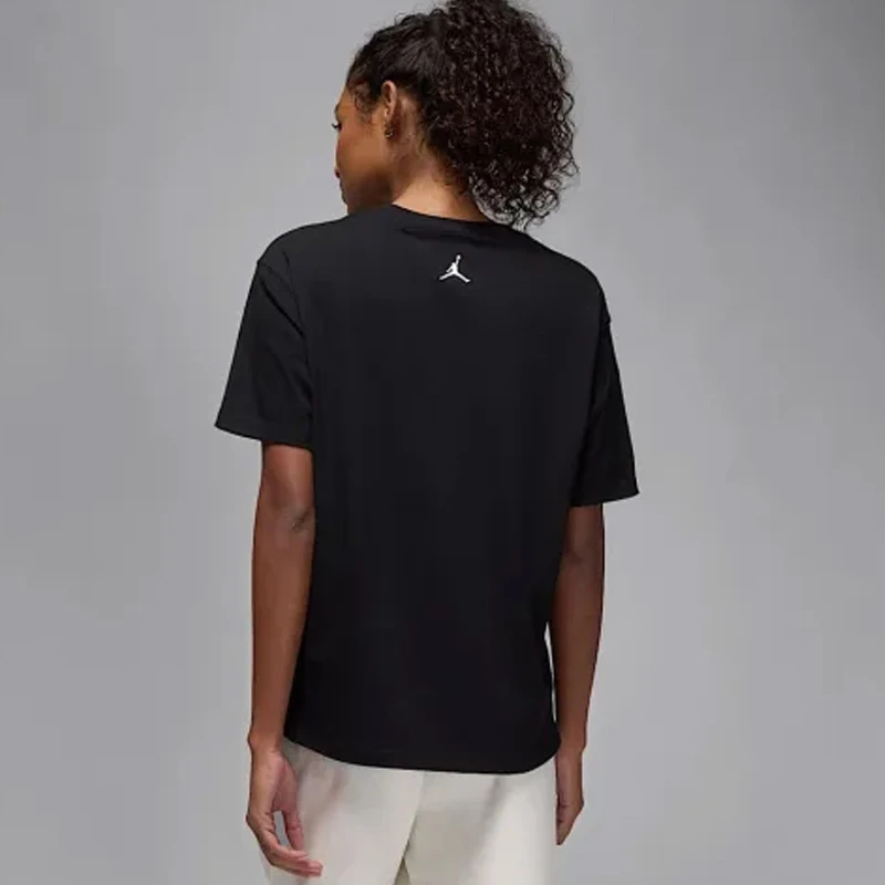 Дамска Тениска Nike W J BRK SS GF GFX TEE AJXI - HV0445-010 Дамска Тениска Nike W J BRK SS GF GFX TEE AJXI - HV0445-010