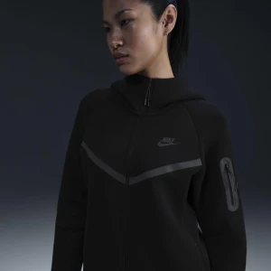 Дамски Екип Nike W NSW TCH FLC WR FZ HDY 2 - HV6747-010