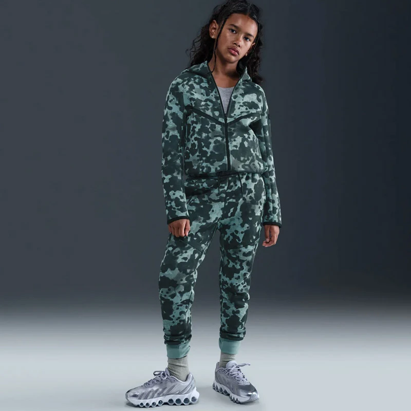 Детски Екип Nike B NSW TECH FLC FZ SSNL - PD - HQ8891-017 Детски Екип Nike B NSW TECH FLC FZ SSNL - PD - HQ8891-017