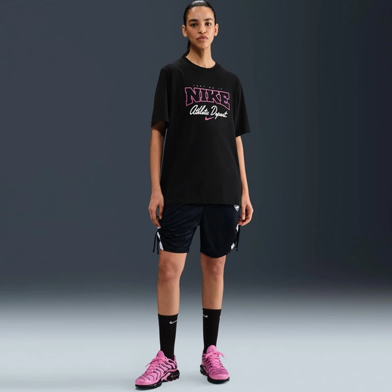 Дамска Тениска Nike W NSW SS TEE B2S OC - IF1180-010 Дамска Тениска Nike W NSW SS TEE B2S OC - IF1180-010