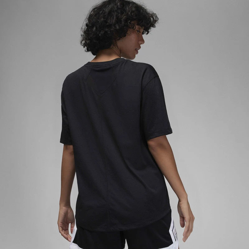 Дамска Тениска Nike W J SPT DIAMOND SS TOP - FN5116-010 Дамска Тениска Nike W J SPT DIAMOND SS TOP - FN5116-010