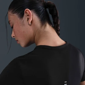 Дамска Тениска Nike W NK TEMPO SWSH HBR DF SS TOP - HV2772-010