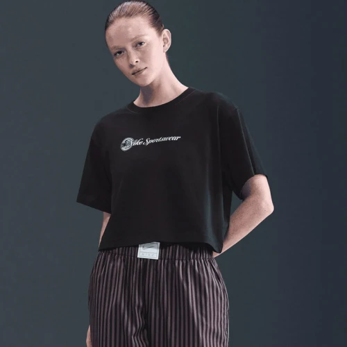 Дамска Тениска Nike W NSW CLUB SS CROP TEE CC - HV4947-010