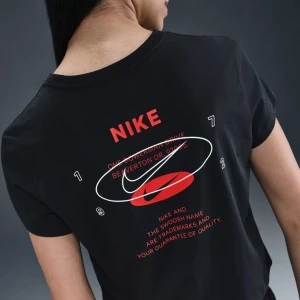 Дамска Тениска Nike W NSW TEE CLASSICS+ SPD - IH8506-010