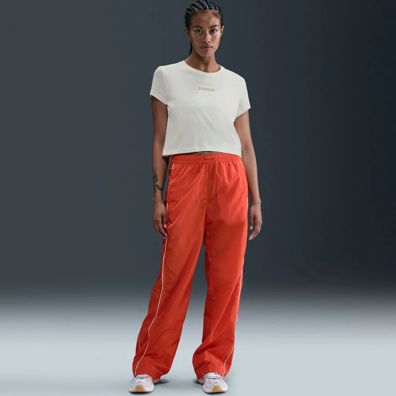 Дамска Тениска Nike W NSW TEE CLASSICS+ SPD - IH8506-133 Дамска Тениска Nike W NSW TEE CLASSICS+ SPD - IH8506-133