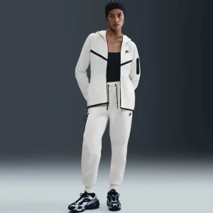 Дамски Екип Nike W NSW TCH FLC WR FZ HDY 2 - HV6747-133