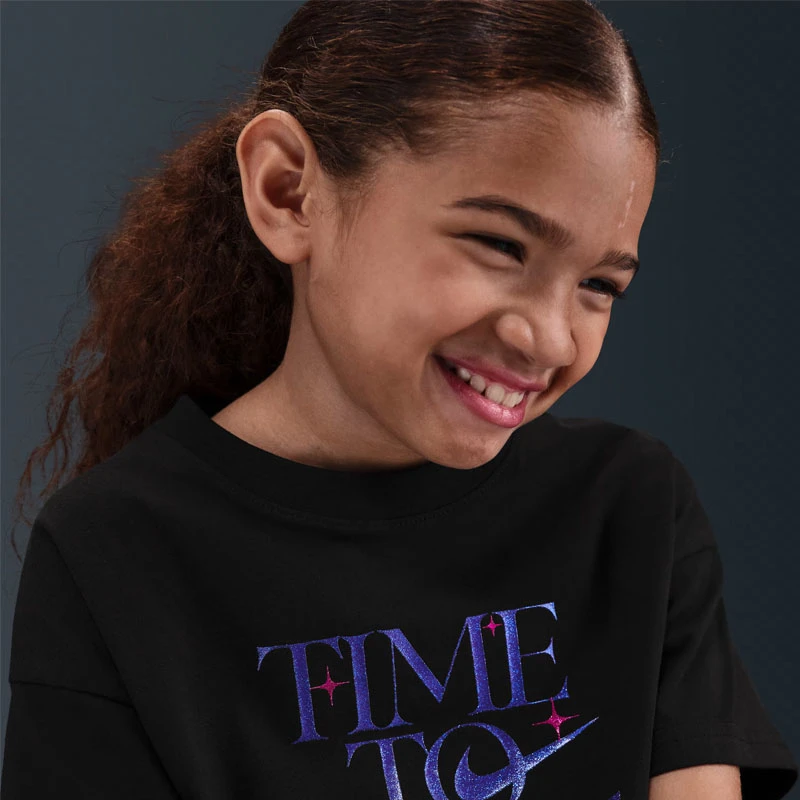 Детска Тениска Nike G NSW TEE EMPOWER SHINE - HV5722-010 Детска Тениска Nike G NSW TEE EMPOWER SHINE - HV5722-010