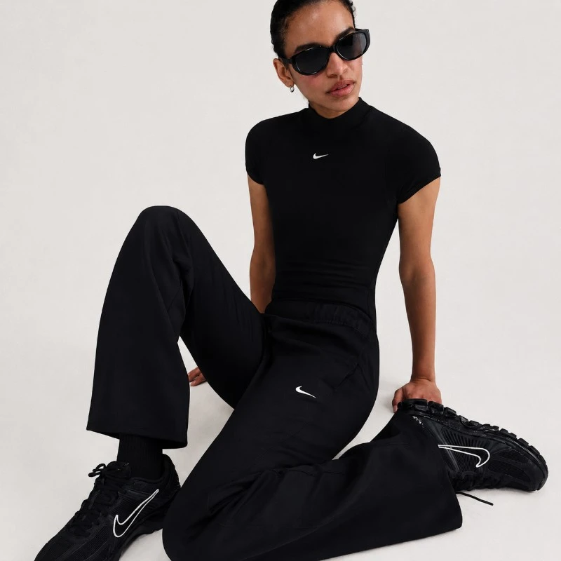 Дамско долнище Nike W NSW NK WR MR POLY KNIT PNT -HJ1016-010 Дамско долнище Nike W NSW NK WR MR POLY KNIT PNT -HJ1016-010