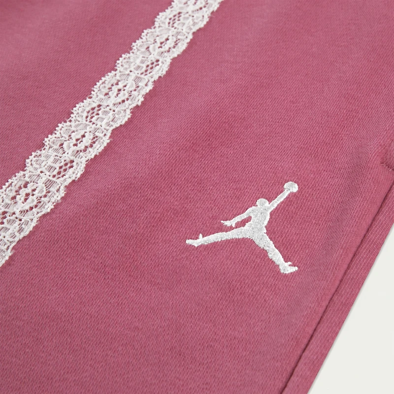Детско долнище Nike Jordan JDG SHE'S AN ALL STAR FT PANT - 45G358-P9I Детско долнище Nike Jordan JDG SHE'S AN ALL STAR FT PANT - 45G358-P9I