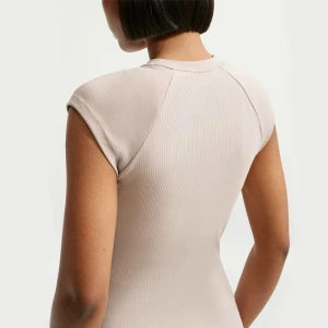 Дамска Тениска Nike W NSW CHILL KNIT RIB SS TOP - IF0242-236