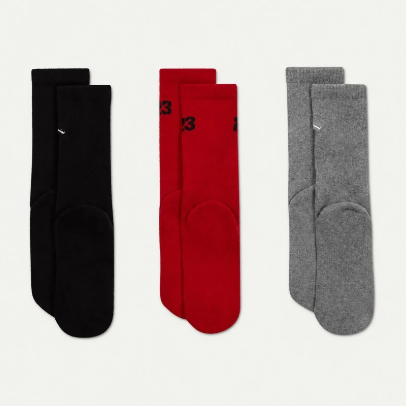 Чорапи Nike Jordan JHN BASELINE 3PK CREW - BJ0828-023 Чорапи Nike Jordan JHN BASELINE 3PK CREW - BJ0828-023