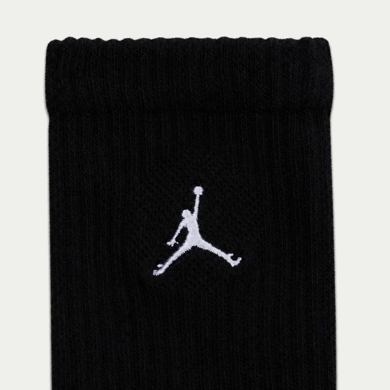 Чорапи Nike Jordan JHN BASELINE 3PK CREW - BJ0828-023 Чорапи Nike Jordan JHN BASELINE 3PK CREW - BJ0828-023