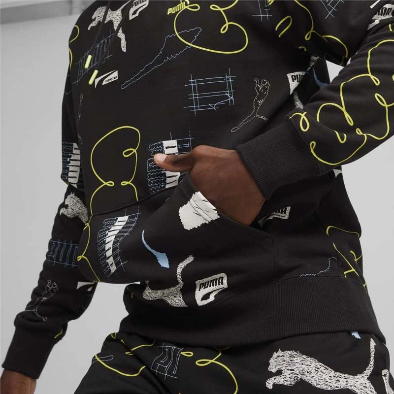 Мъжки Суичър Puma CLASSICS BRAND LOVE AOP Hoodie TR Мъжки Суичър Puma CLASSICS BRAND LOVE AOP Hoodie TR