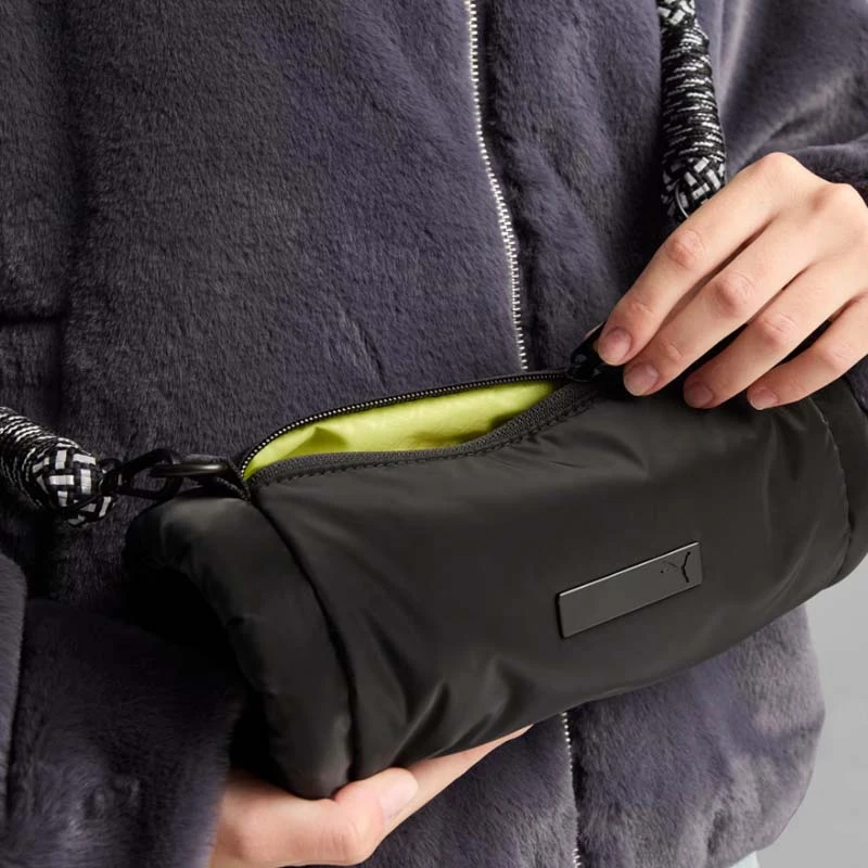 Дамска Чанта Puma Classics Reloaded Cross Body Bag Дамска Чанта Puma Classics Reloaded Cross Body Bag